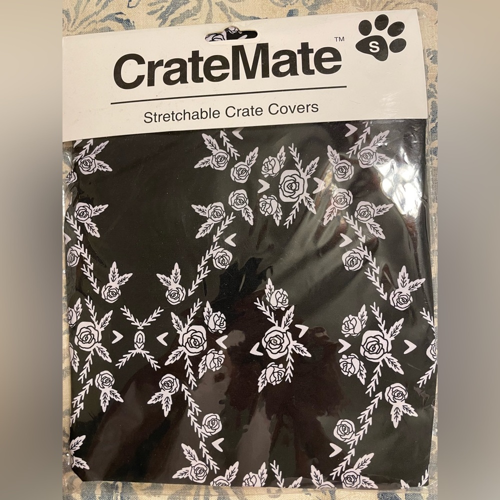 Floral Black and White Crate Cover